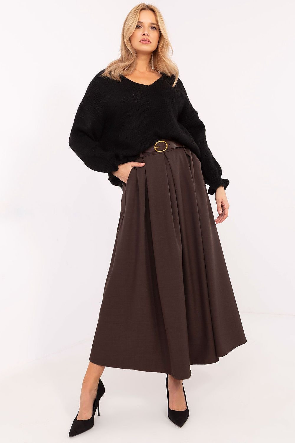 Long skirt model 204382